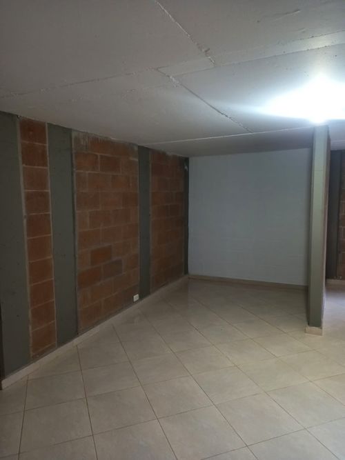 Local en arriendo en Cristo Rey, Copacabana, 80 m² · foto 3 de 12