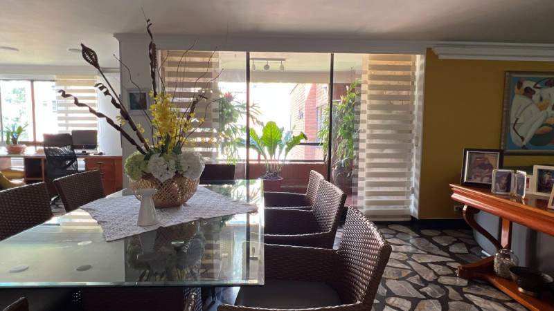 Apartamento en arriendo en Altos Del Poblado, Medellín · foto 3 de 24