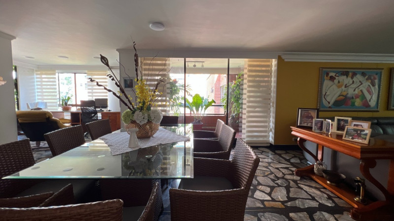 Apartamento en arriendo en Altos Del Poblado, Medellín · foto 4 de 24