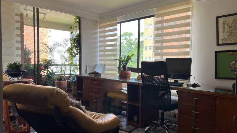 Apartamento en arriendo en Altos Del Poblado, Medellín · foto 5 de 24