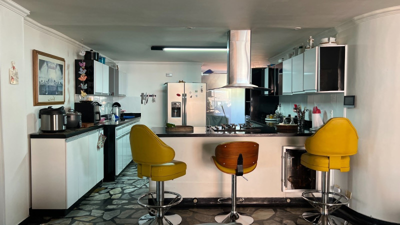 Apartamento en arriendo en Altos Del Poblado, Medellín · foto 8 de 24