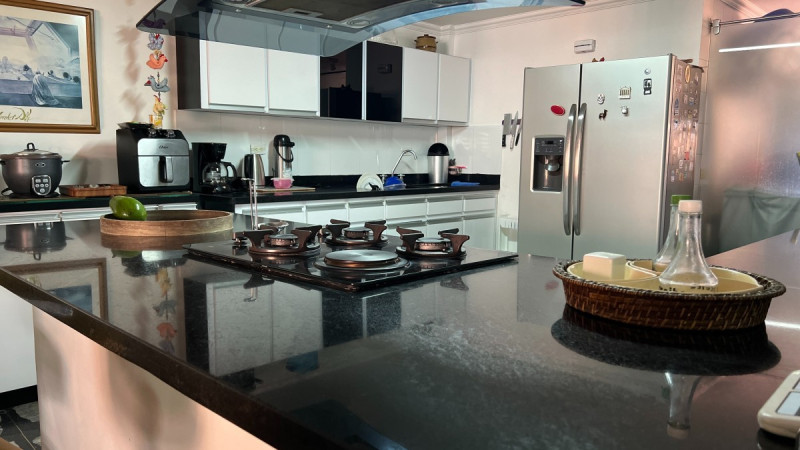 Apartamento en arriendo en Altos Del Poblado, Medellín · foto 10 de 24