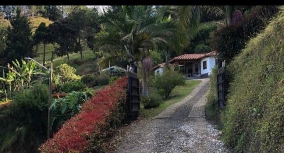Finca en venta en San Francisco, Soacha, 150 m² · foto 2 de 24