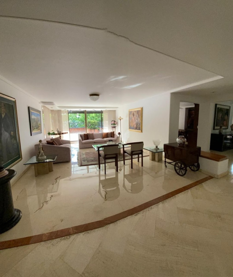Apartamento en venta en El Poblado, Medellín · foto 6 de 24