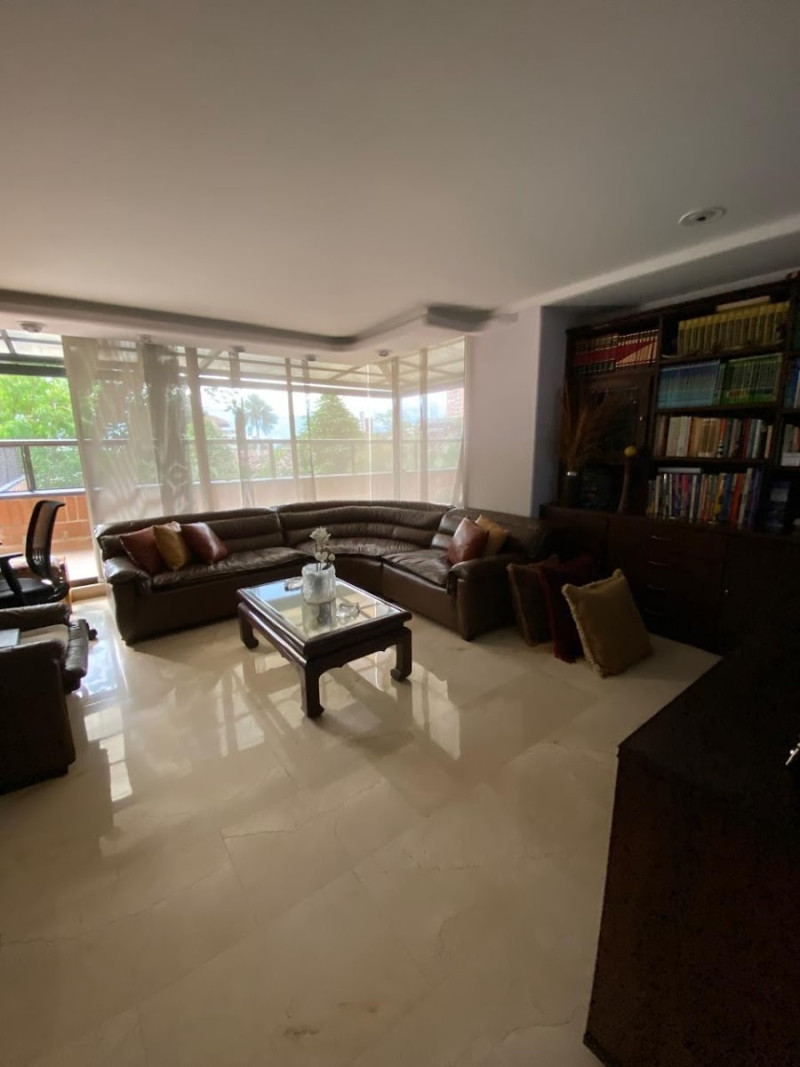 Apartamento en venta en El Poblado, Medellín · foto 7 de 24