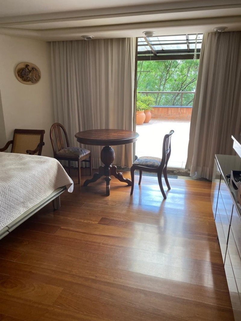 Apartamento en venta en El Poblado, Medellín · foto 12 de 24