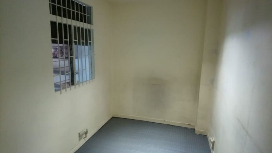 Bodega en arriendo en La Candelaria, Medellín, 6 m² · foto 3 de 6