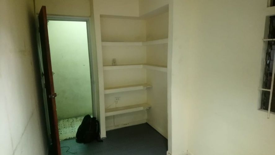 Bodega en arriendo en La Candelaria, Medellín, 6 m² · foto 5 de 6