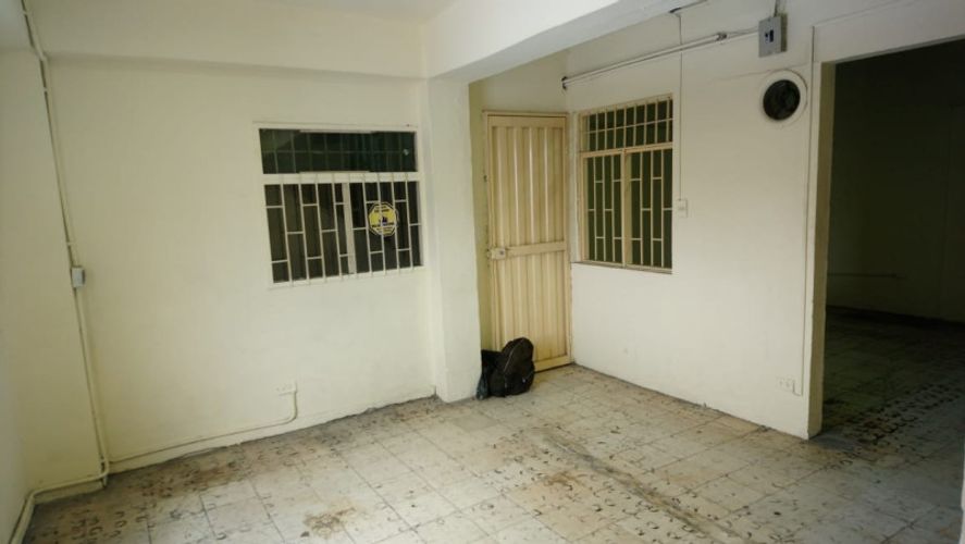 Bodega en arriendo en La Candelaria, Medellín, 40 m² · foto 6 de 8