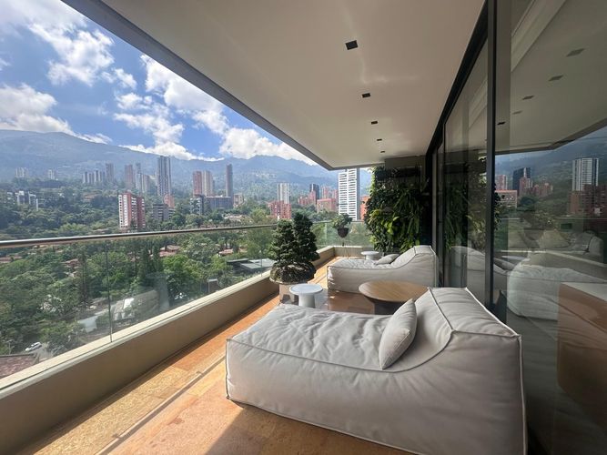 Apartamento de 3 alcobas en venta en El Poblado, Medellín, 198 m² · foto 20 de 20