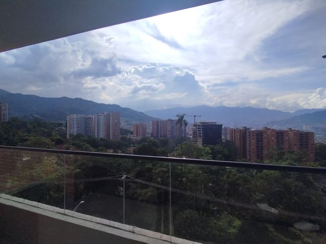 Apartamento de 3 alcobas en arriendo en Loma Del Escobero, Envigado, 95 m² · foto 14 de 16