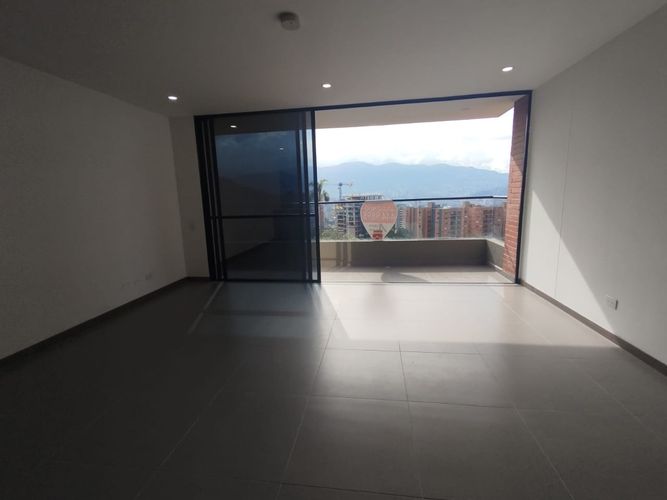 Apartamento de 3 alcobas en arriendo en Loma Del Escobero, Envigado, 95 m² · foto 15 de 16