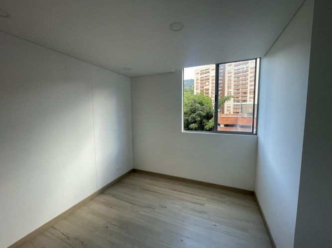 Apartamento de 2 alcobas en arriendo en Camino Verde, Envigado, 66 m² · foto 7 de 13