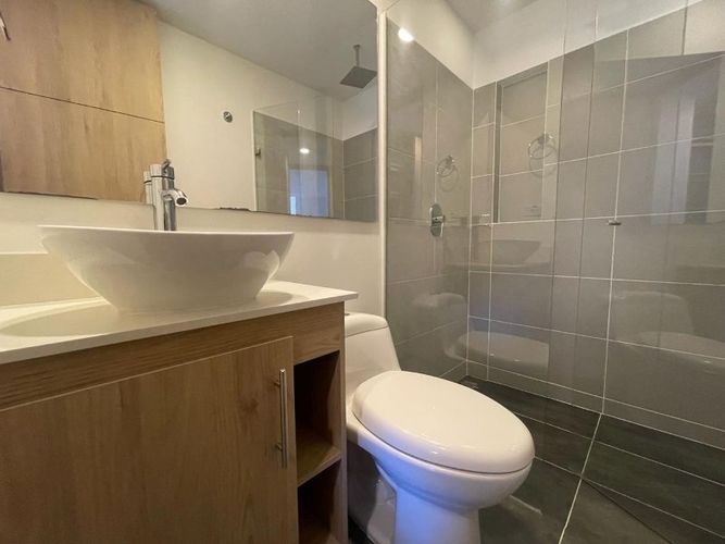 Apartamento de 2 alcobas en arriendo en Camino Verde, Envigado, 66 m² · foto 12 de 13