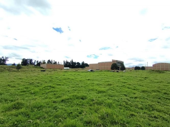 Lote en venta en La Prosperidad, Madrid, 667 m² · foto 2 de 16