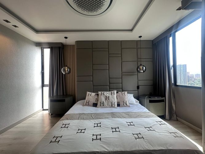 Apartamento de 3 alcobas en venta en El Poblado, Medellín, 198 m² · foto 13 de 20