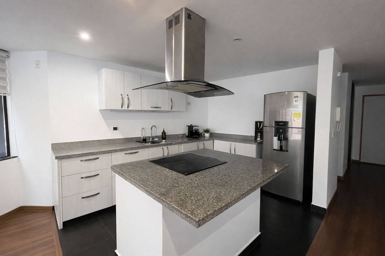 Apartamento en venta en La Carolina, Bogotá · foto 6 de 14