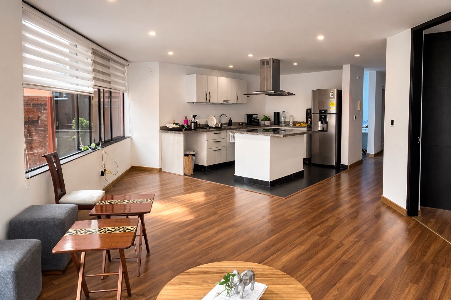 Apartamento en venta en La Carolina, Bogotá · foto 2 de 14