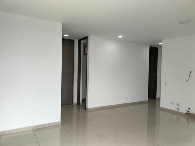Apartamento de 3 alcobas en venta en El Poblado, Medellín, 92 m² · foto 5 de 17