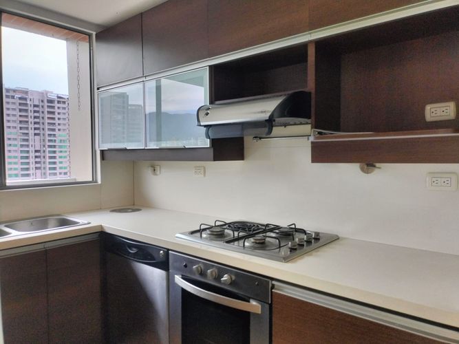 Apartamento de 3 alcobas en venta en El Poblado, Medellín, 92 m² · foto 3 de 17