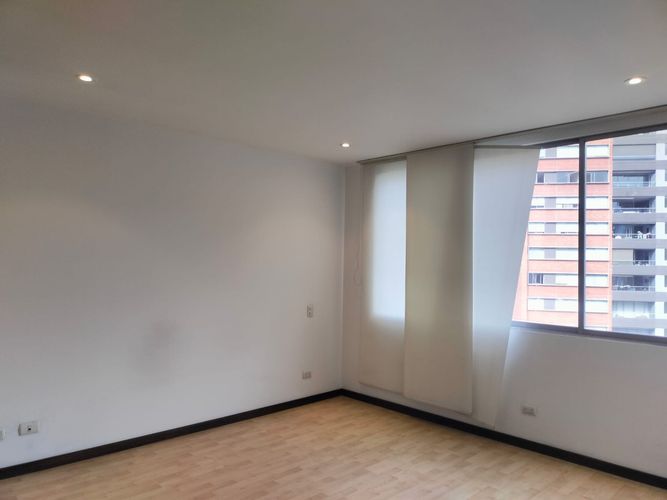 Apartamento de 3 alcobas en venta en El Poblado, Medellín, 92 m² · foto 7 de 17