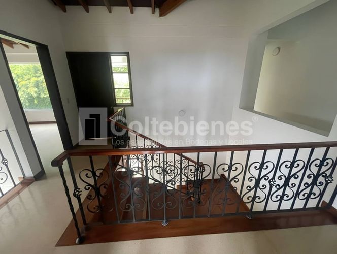 Casa de 6 alcobas en venta en Loma Del Escobero, Envigado, 1450 m² · foto 16 de 24