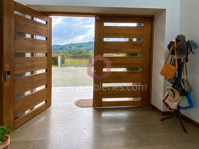 Casa de 4 alcobas en venta en El Tablazo, Rionegro · foto 10 de 13