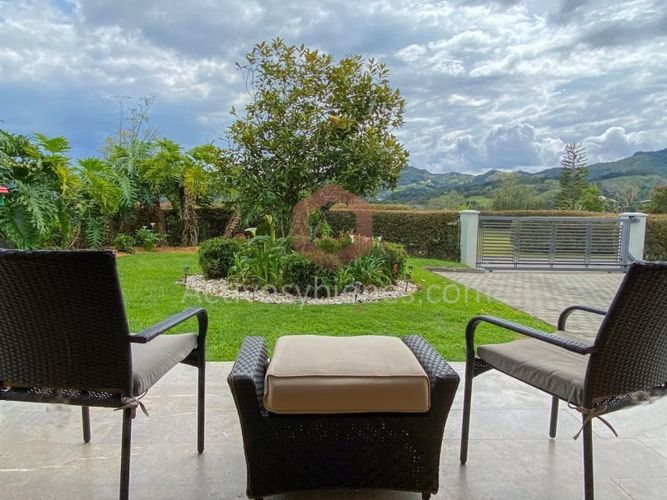 Casa de 4 alcobas en venta en El Tablazo, Rionegro · foto 11 de 13