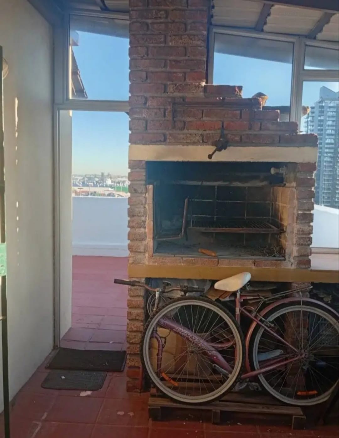 ALQUILER | Apartamento 2 dormitorios con parrillero · Foto 1