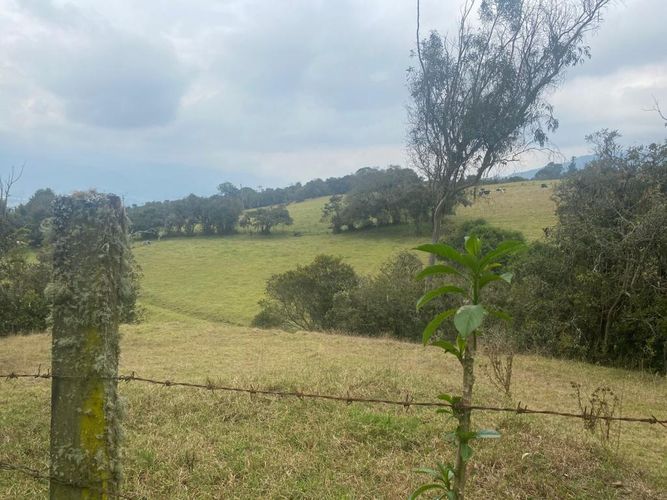 Lote en venta en Altos De Yerbabuena, Chía, 12800 m² · foto 2 de 10