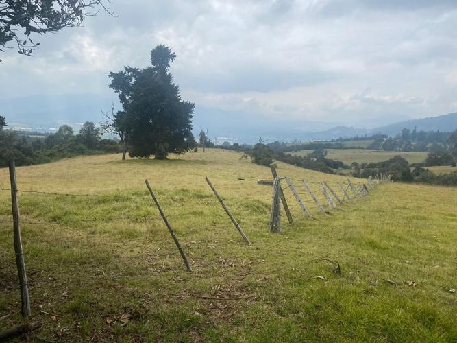 Lote en venta en Altos De Yerbabuena, Chía, 11000 m² · foto 2 de 16