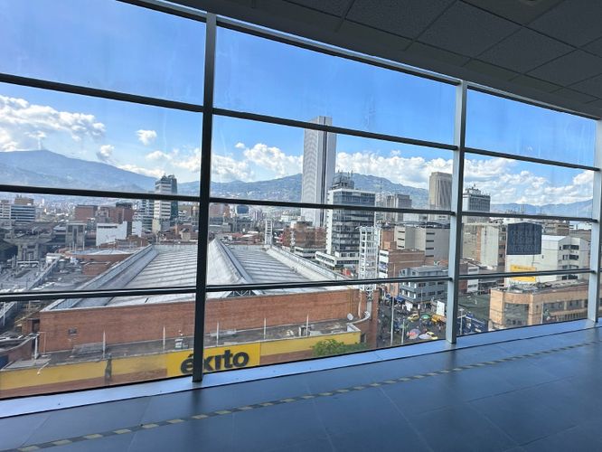 Local en venta en La Candelaria, Medellín, 740 m² · foto 13 de 22