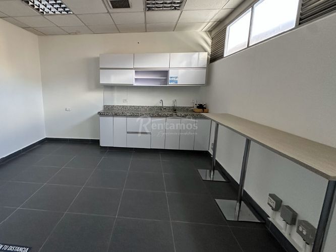 Local en venta en La Candelaria, Medellín, 740 m² · foto 21 de 22