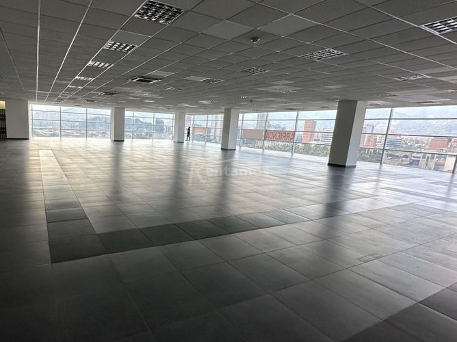 Local en venta en La Candelaria, Medellín, 740 m² · foto 22 de 22
