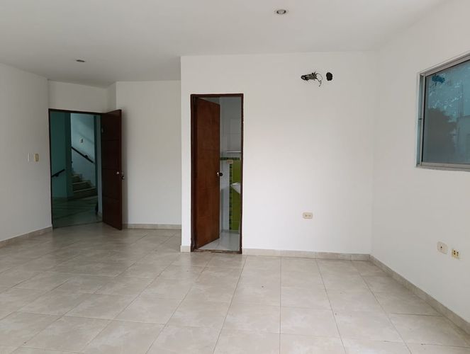 Oficina en arriendo en Centro, Montería, 289 m² · foto 2 de 12