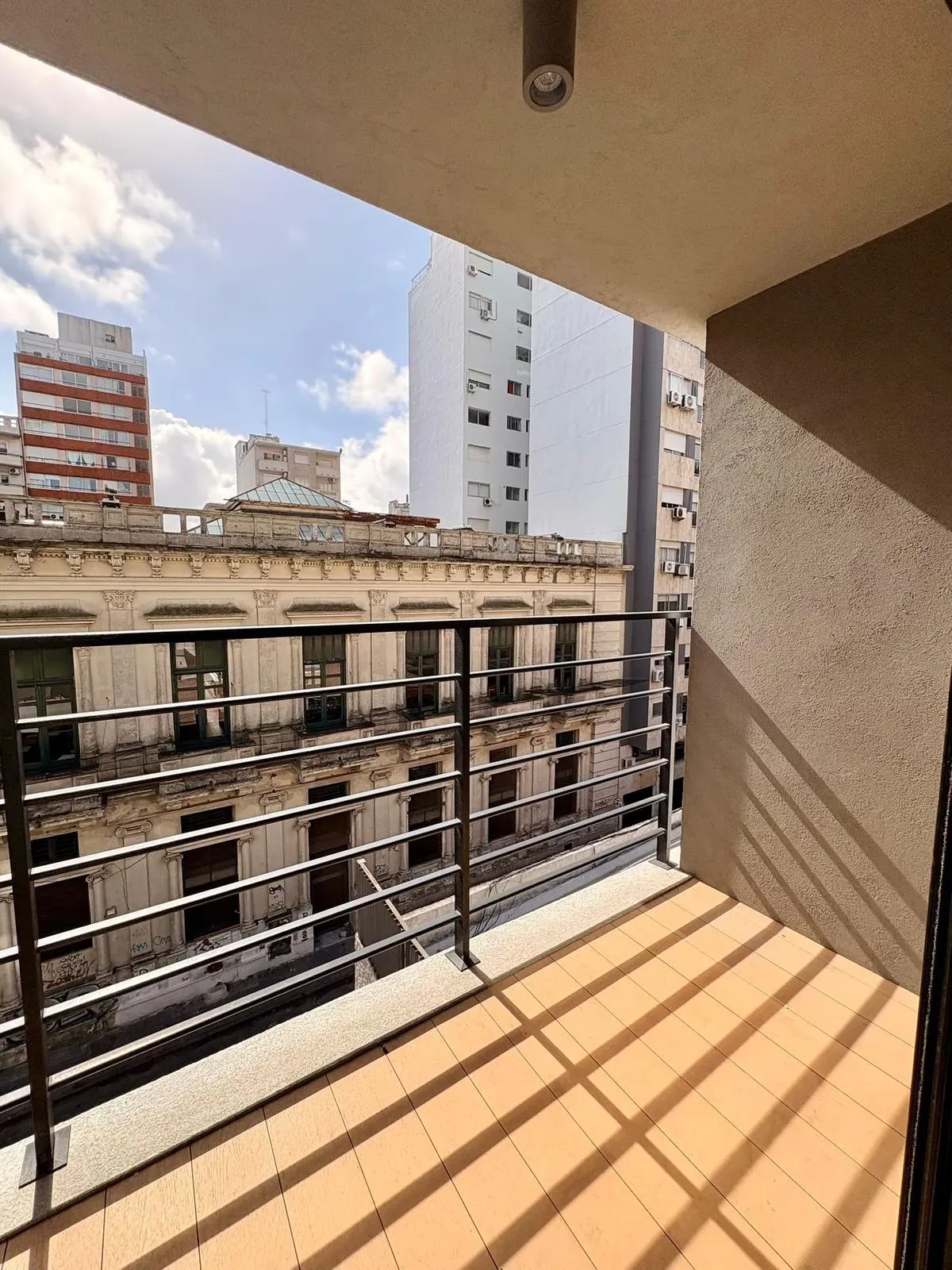 Alquiler Apartamento 1 Dormitorio Cordon Con Barbacoa Y Gym Ventura Cultural - RH-11693 · Foto 2