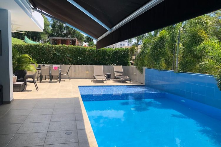 Casa de 6 alcobas en venta en Girardot, Girardot, 340 m² · foto 2 de 19