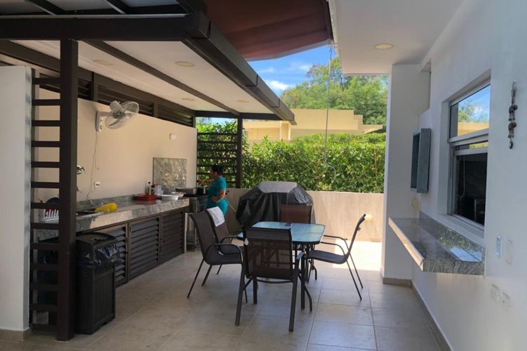 Casa de 6 alcobas en venta en Girardot, Girardot, 340 m² · foto 9 de 19