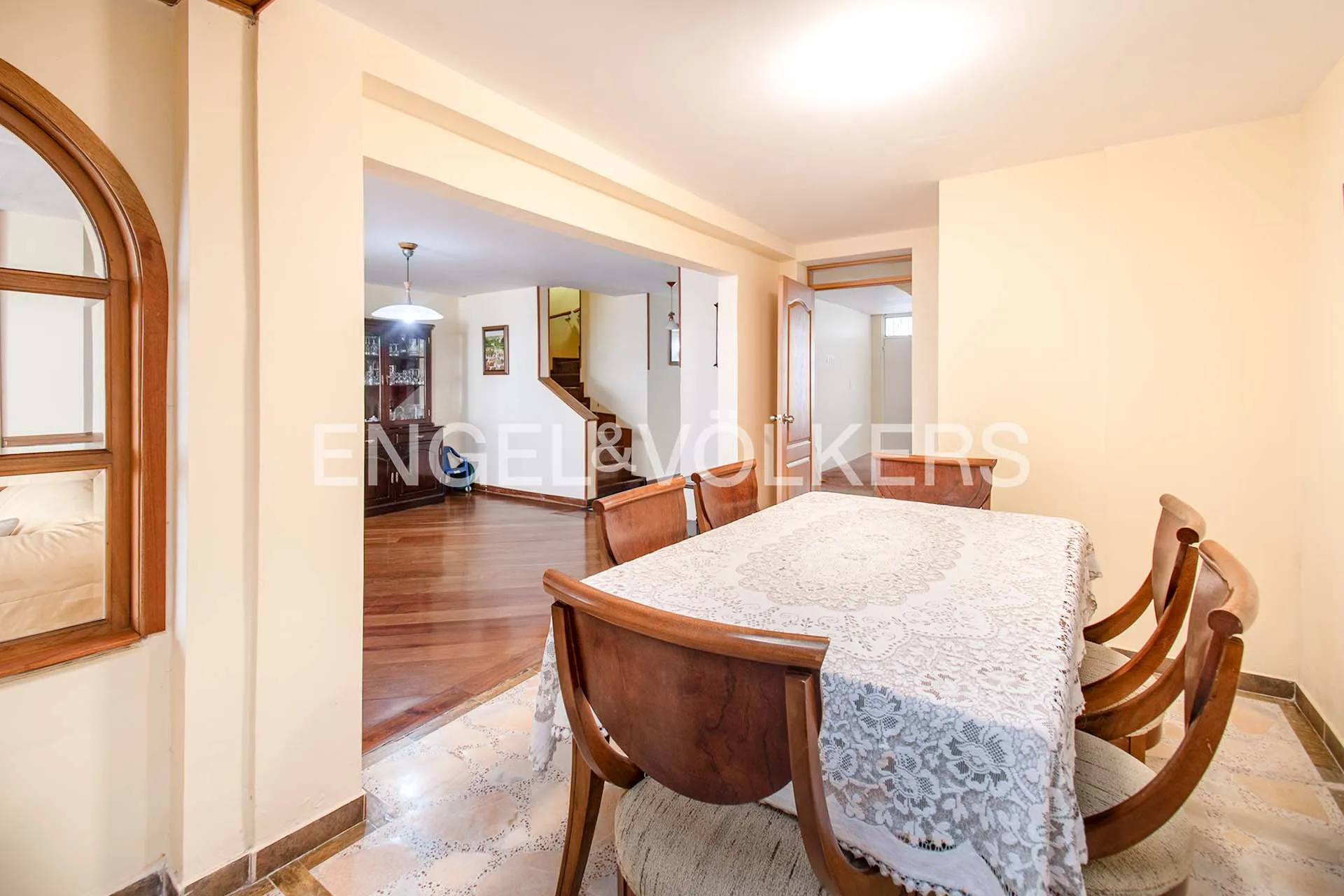 Casa en venta en Bella Suiza, Bogotá · foto 8 de 23