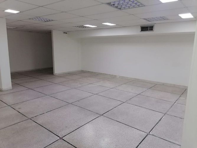 Local en arriendo en El Prado, Barranquilla, 800 m² · foto 2 de 8