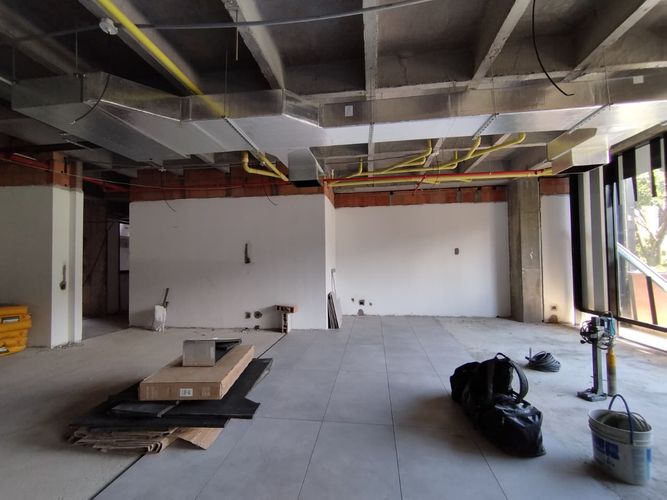Oficina en arriendo en El Poblado, Medellín, 508 m² · foto 4 de 17