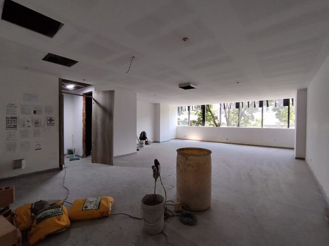 Oficina en arriendo en El Poblado, Medellín, 508 m² · foto 9 de 17
