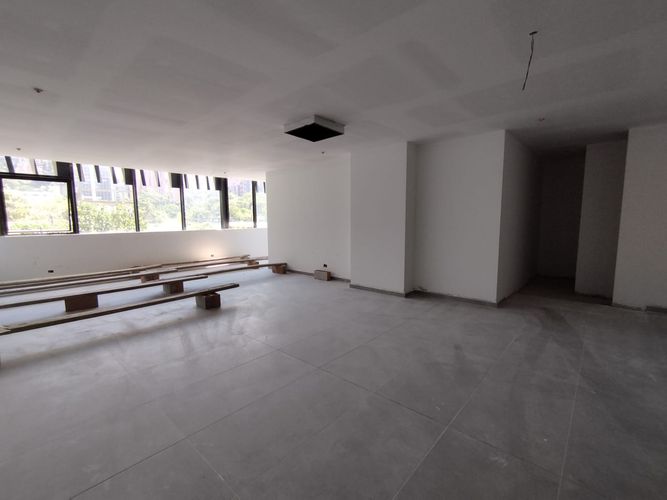 Oficina en arriendo en El Poblado, Medellín, 505 m² · foto 7 de 17