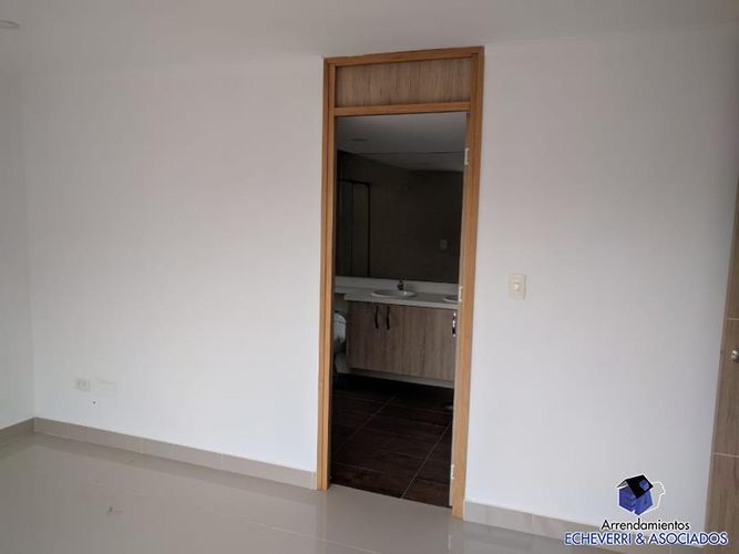 Apartamento de 3 alcobas en venta en La Florida, Medellín, 147 m² · foto 11 de 15
