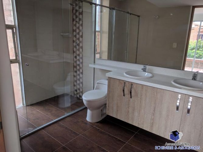 Apartamento de 3 alcobas en venta en La Florida, Medellín, 147 m² · foto 12 de 15