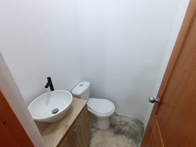 Local en arriendo en La Esmeralda, Itagüí, 150 m² · foto 4 de 8