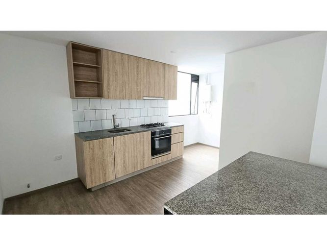 Apartamento de 2 alcobas en venta en Rincon Del Chico, Bogotá, 89 m² · foto 3 de 13