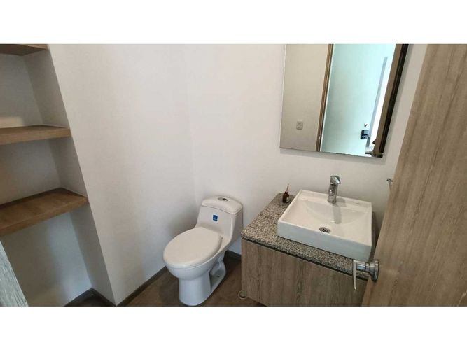 Apartamento de 2 alcobas en venta en Rincon Del Chico, Bogotá, 89 m² · foto 5 de 13