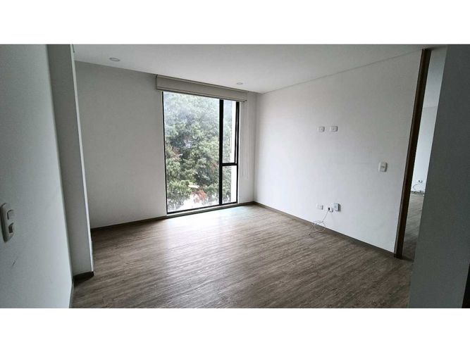 Apartamento de 2 alcobas en venta en Rincon Del Chico, Bogotá, 89 m² · foto 10 de 13