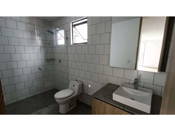 Apartamento de 2 alcobas en venta en Rincon Del Chico, Bogotá, 89 m² · foto 12 de 13